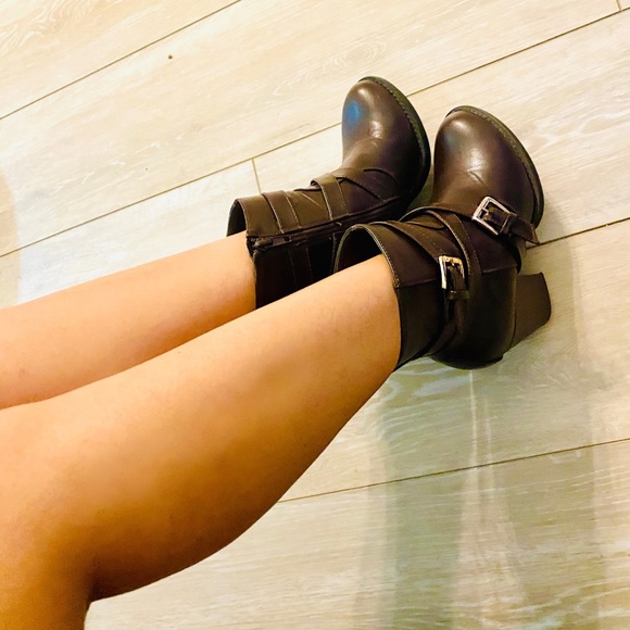 Brown Vegan Leather Boots size 6 - Picture 2 of 8